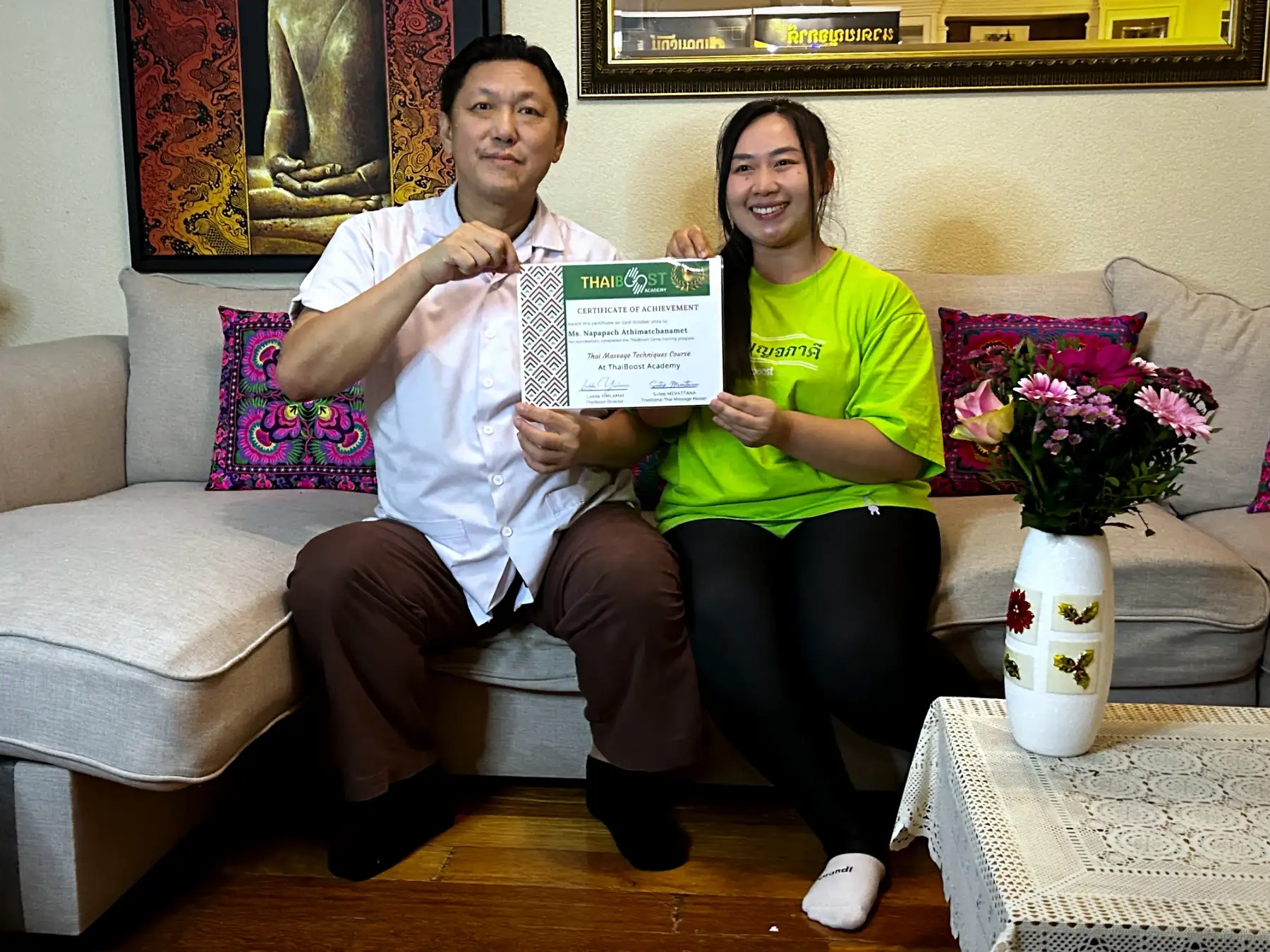 Ammy with master Sutep Mevattana, holding the certificate